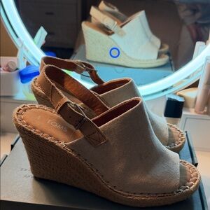 TOMS Cream Canvas Espadrille Wedge Sandals with Tan Leather Strap